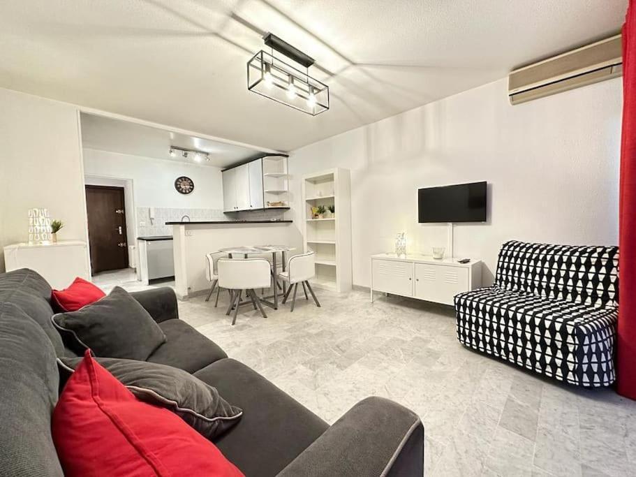 Beau Studio Centre Juan Les Pins A 300M Des Plages Antibes Esterno foto