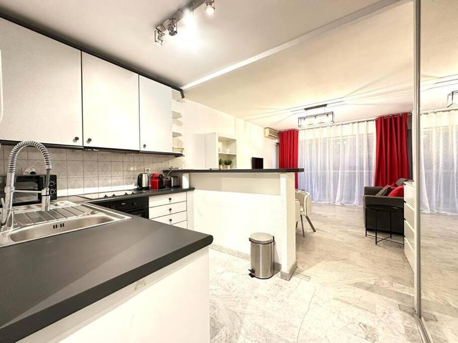 Beau Studio Centre Juan Les Pins A 300M Des Plages Antibes Esterno foto